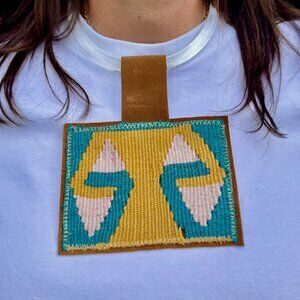 NWOT   Orijinal Aspen Pendant Acrylic Neck- Teal, Gold, Pink